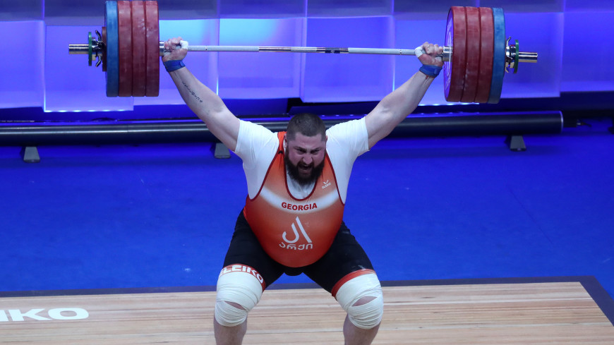 Грузинский тяжелоатлет Талахадзе установил мировой рекорд на чемпионате Европы в Москве