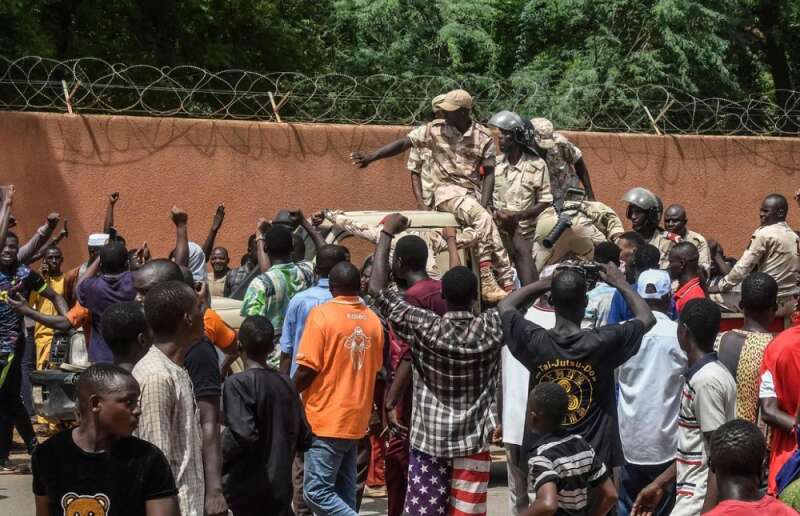 Западная Африка призывает Нигер восстановить свергнутого президента